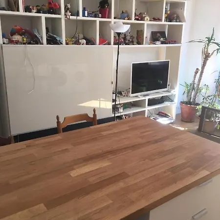 67 M2 Comedie Centre Apartment